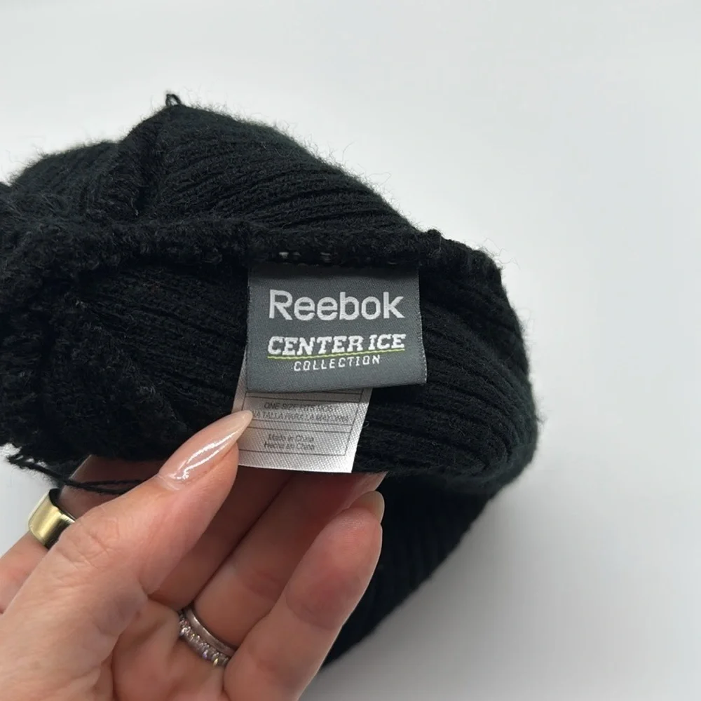 Reebok Boston Bruins Youth 8-20 Cuffed Knit Black Cap Hat Beanie